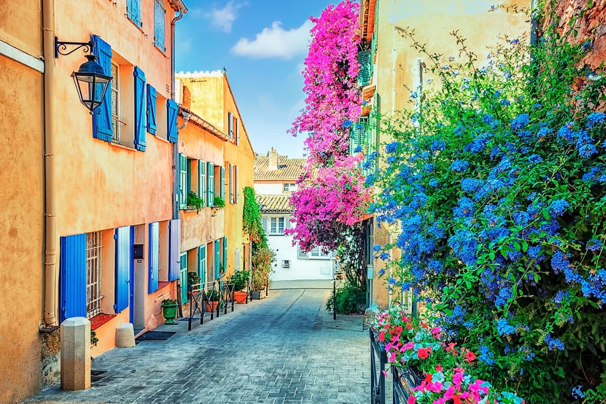 Late summer in cosmopolitan coastal towns