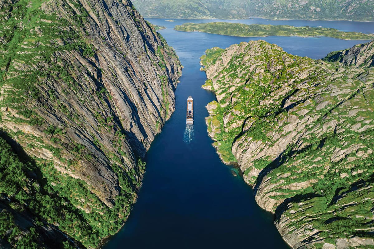 Expedition Norway and Shetland Islands: contrasting worlds at the edge of Europe.