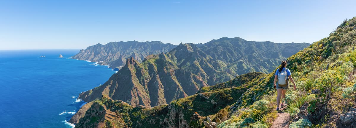 Cape Verde, Canary Islands and Madeira: Atlantic archipelagos in a play of contrasts