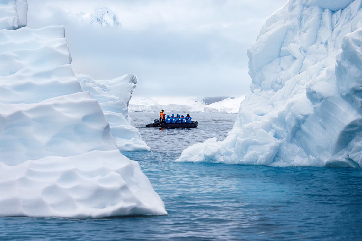 Expedition semi-circumnavigation Antarctica: a route that only a few have ever completed