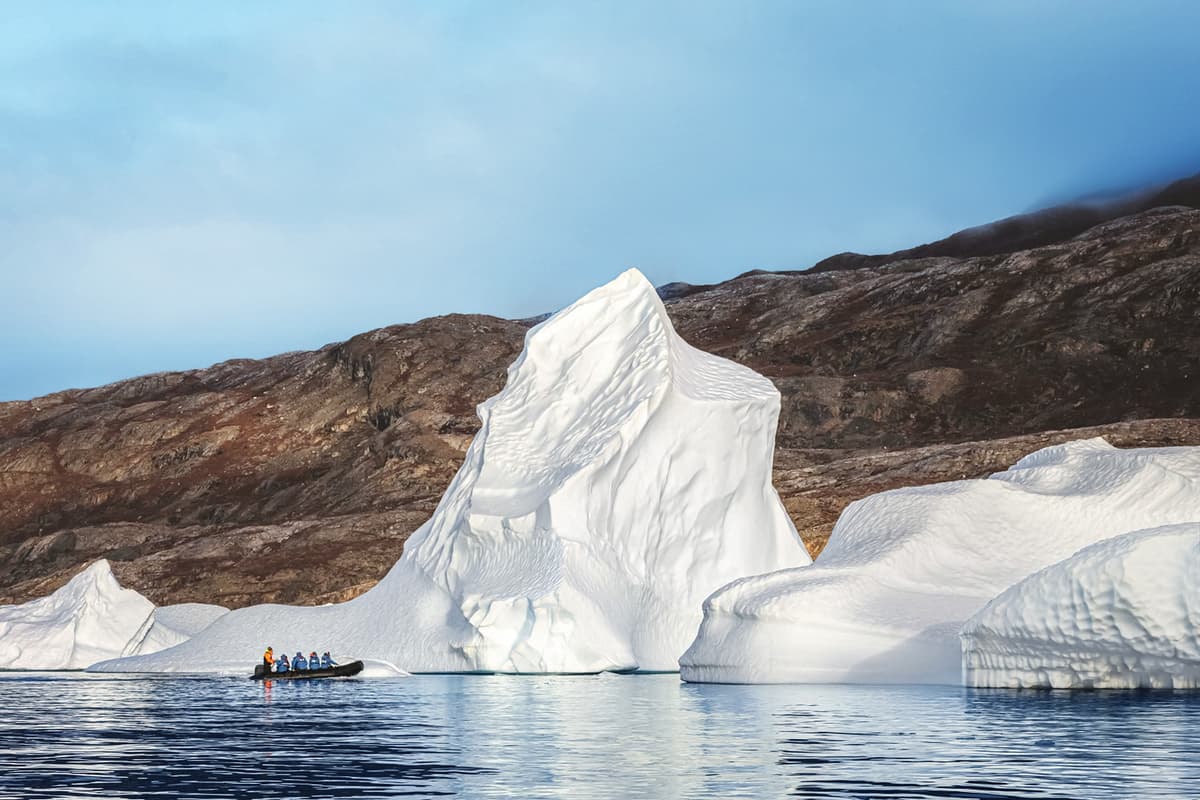 Expedition West and East Greenland: Greenland as a complete work of art