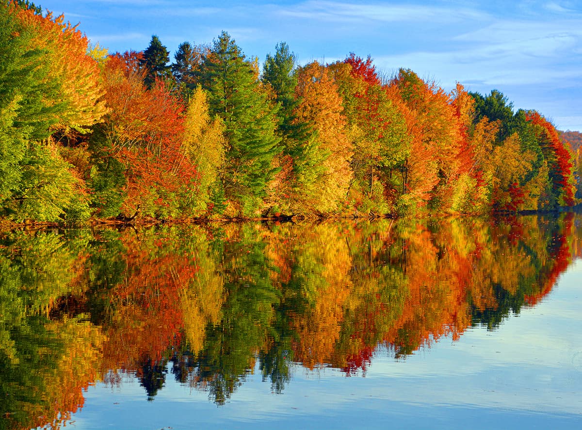 Great Lakes and the St Lawrence River: Indian summer amidst stunning lakes and rivers