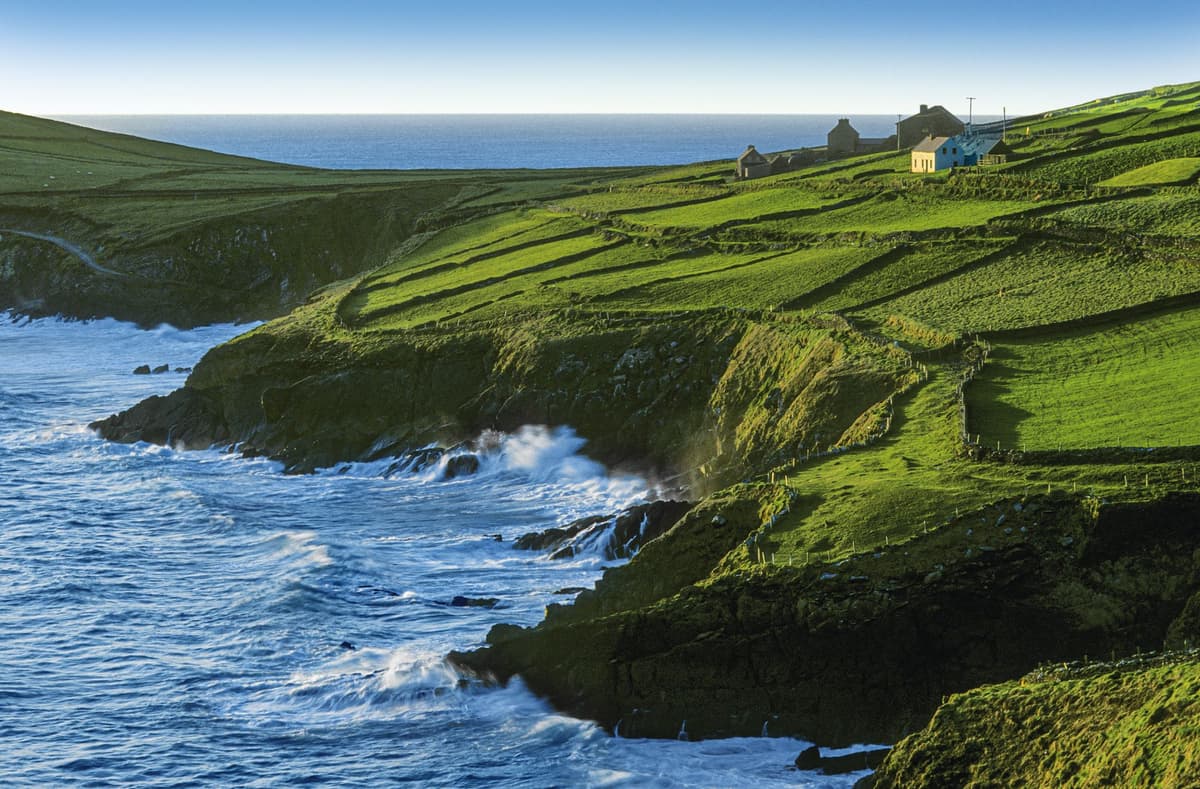 Expedition circumnavigation of Ireland The Emerald Isle – nature in its purest form