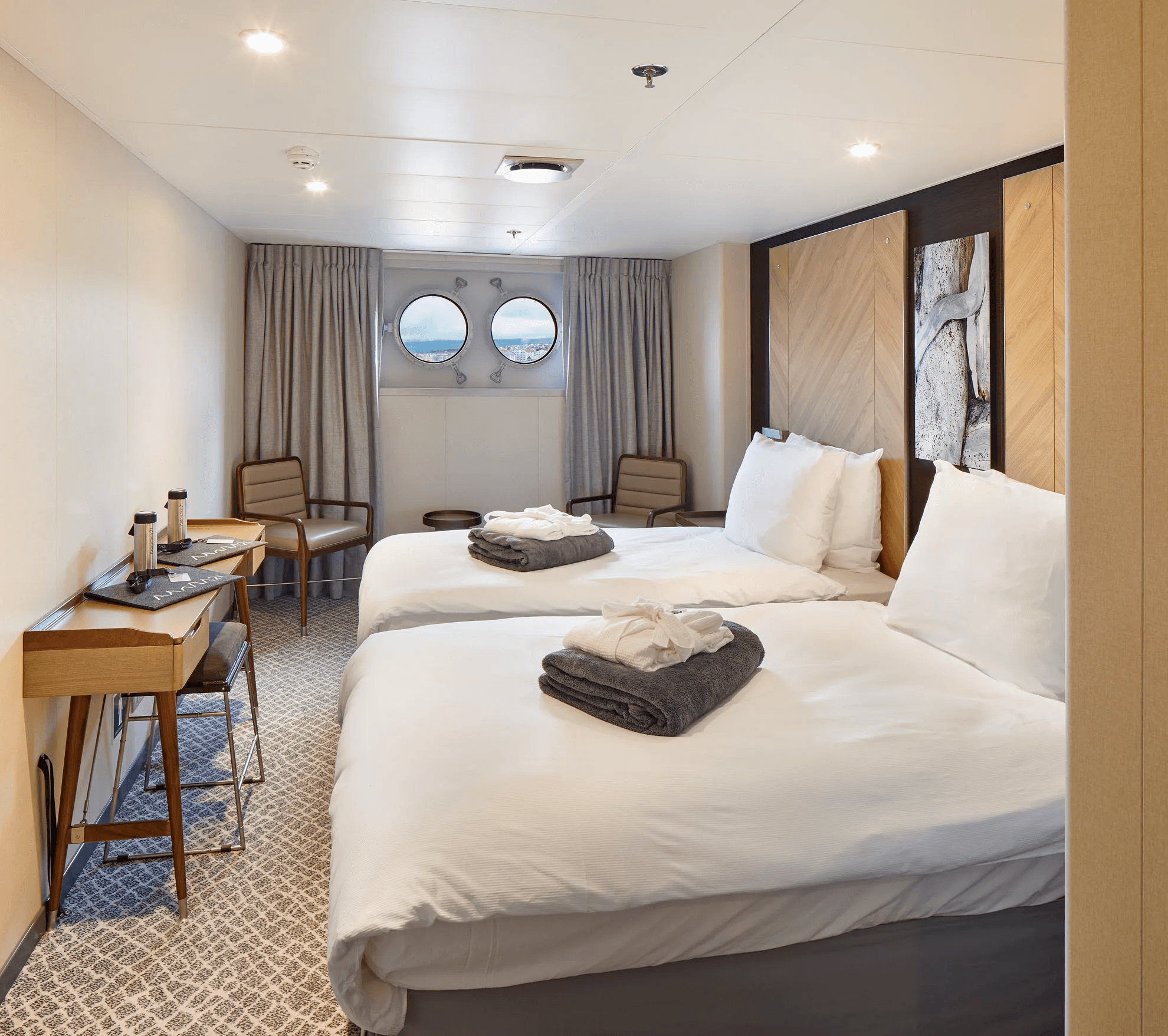 Porthole Cabin