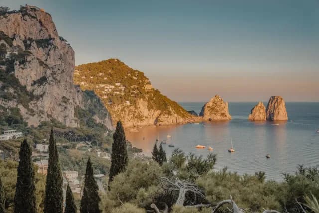 An Extended Journey of Vibrant Cities & Coastal Delights