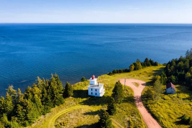 A Journey through North American Gems & Glittering Harbour Beauty