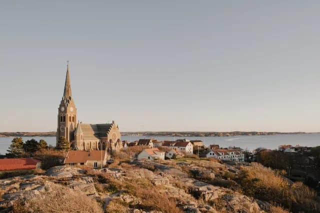 A Journey through Medieval Cities, Modern Waterfronts & Tranquil Islands