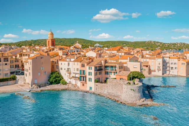 An Extended Journey of Coastal Elegance, Island Spirit and Mediterranean Crossroads