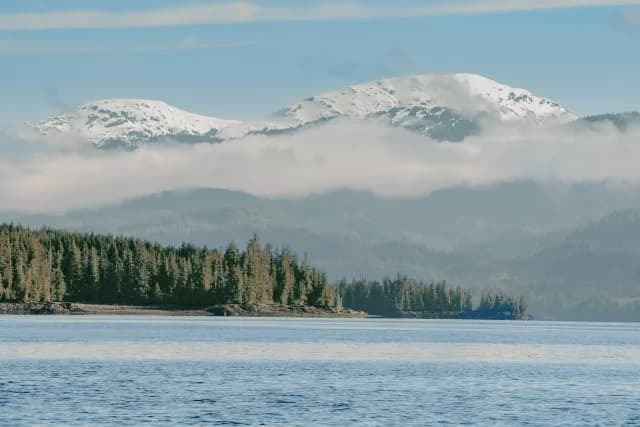 A Journey through Coastal Mists, Placid Waters & Alaskan Adventure