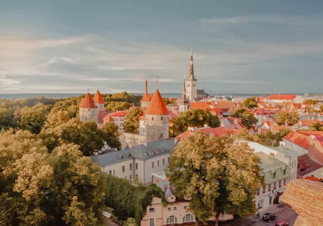 An Extended Journey of Historic Cities, Spectacular Coastlines & Timeless Vistas