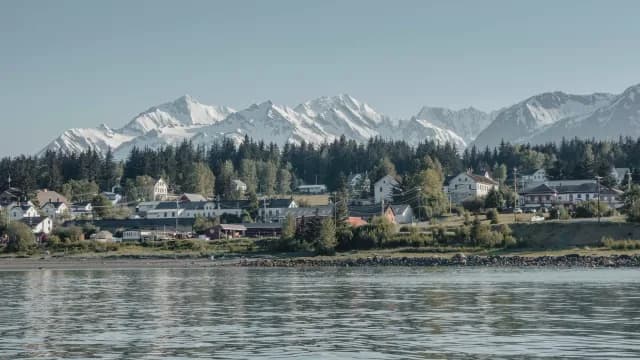 A Journey through Majestic Shores & Wilderness Serenity