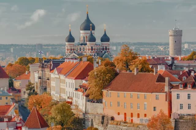An Extended Journey from Fjordlands to Storied Cities