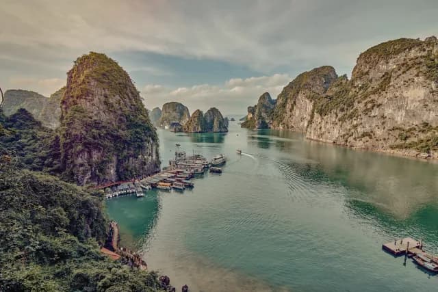 An Extended Journey through Asia’s Unique Cultural & Coastal Splendours