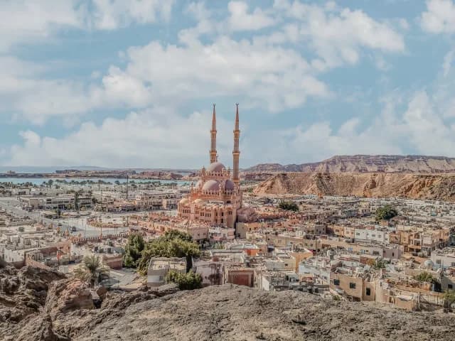 A Grand Journey of Enchanting Cityscapes & Medieval Treasures