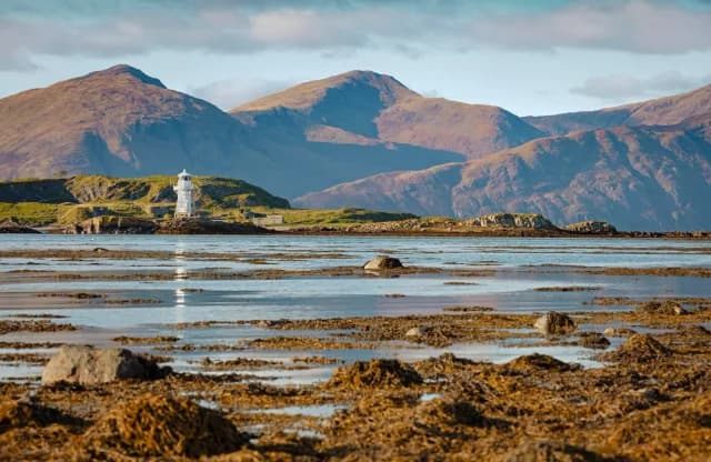 An Extended Journey of Scottish Charm, Icelandic Calm & English Attractions