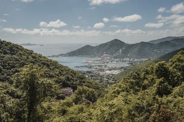 A Journey of Tropical Spirits & the Colourful Beauty of the Antilles