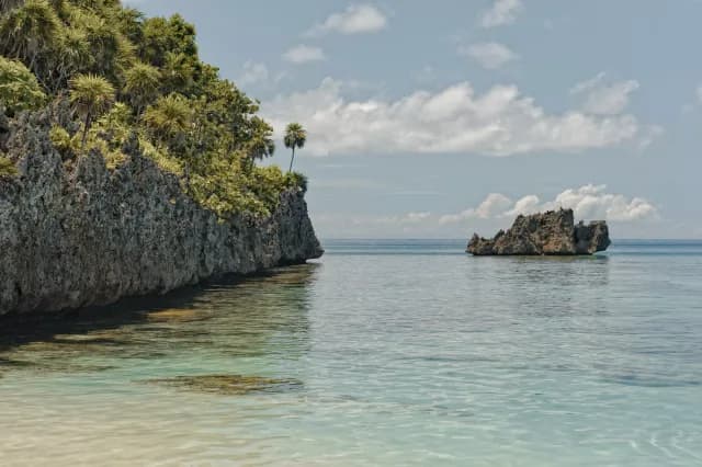 A Journey into Tropical Idylls & Mayan Mystery