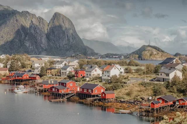 A Journey Through Norway’s Fjords & Lofoten Majesty