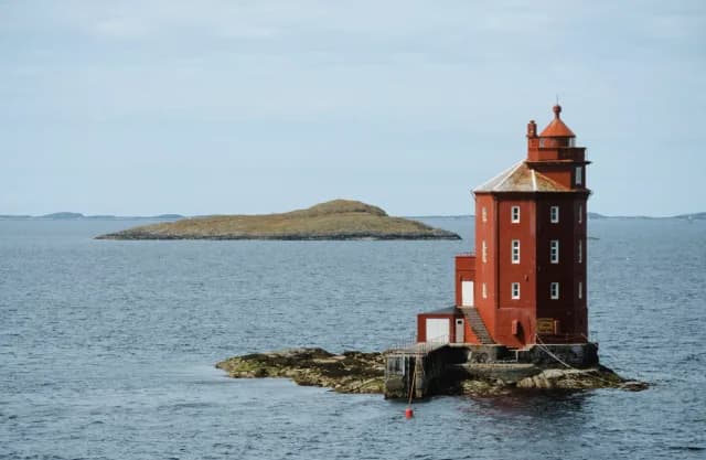 An Extended Journey through Gaelic Treasures, Wild Coastlines & Golden Beaches