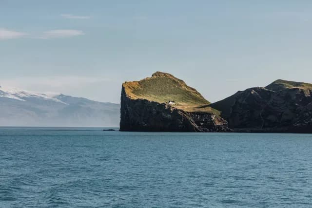 An Extended Journey of Wild Landscapes, Volcanic Shores & Historic Canals
