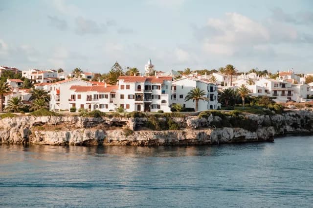 An Extended Journey of Glamour, Grandeur and Island Escape