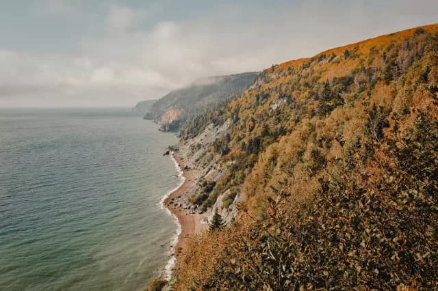 A Journey from Urban Discoveries to Captivating East Coast Scenery