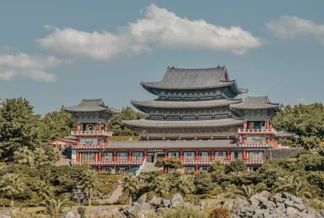 A Journey of Flourishing Culture & Captivating Landscapes