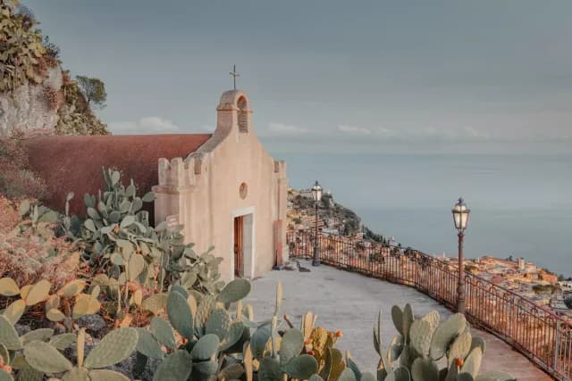 An Extended Journey of Spectacular Serenity, Mountain Views & Mythical Spirit