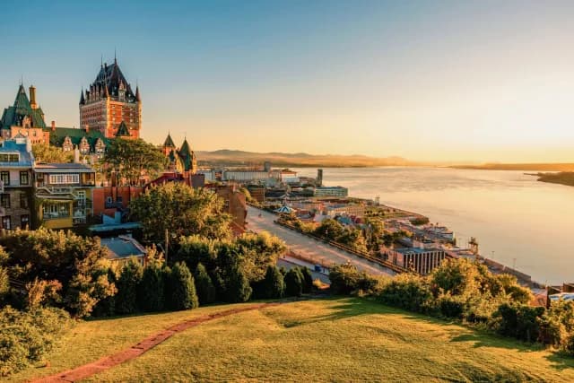 A Grand Journey of Majestic Glaciers, Rugged Shores & Arctic Wilderness