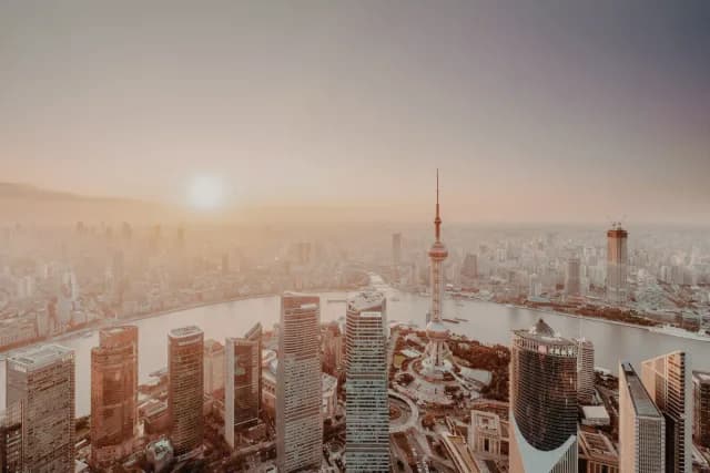 A Journey through Iconic Scenery & Timeless Cities
