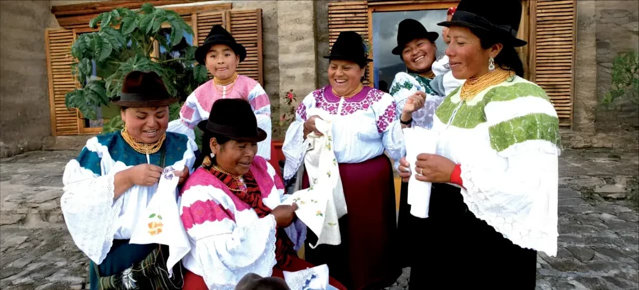 A group of women, members of the Magdalena Karanki community.