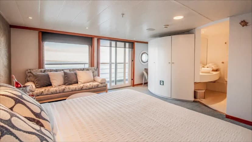 Legend Balcony Suite