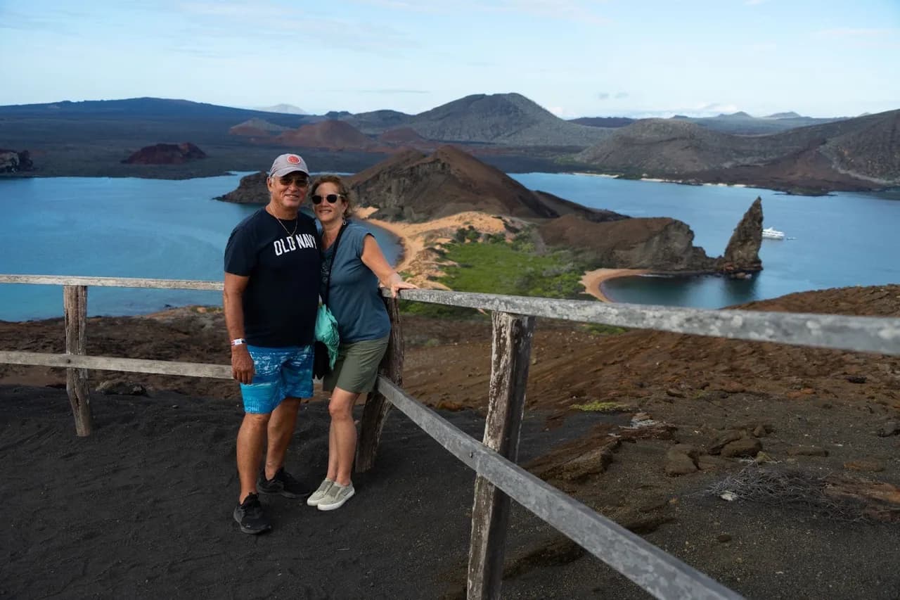 A couple on Bartolome Island