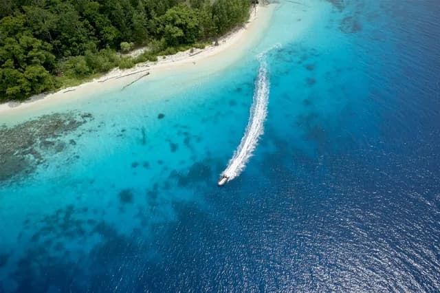 Micronesia's Atolls & Islands Odyssey
