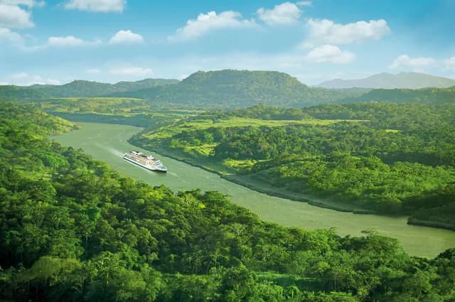 Expedition South America with Panama Canal: a picture book of creation