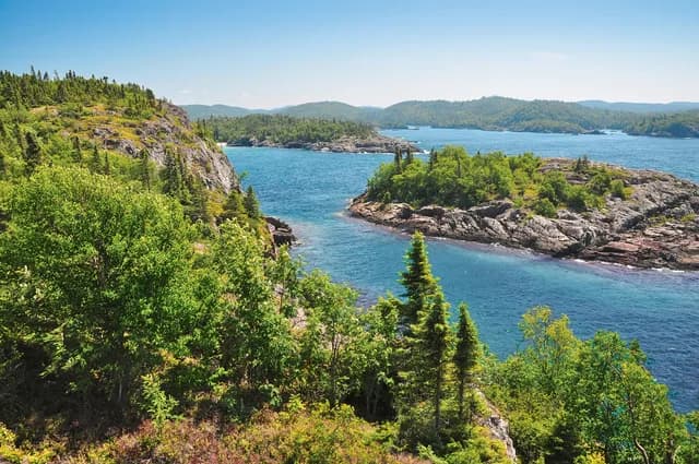Great Lakes: secrets of an “ocean” amidst the wilderness