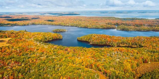 Great Lakes and St Lawrence River - lakes and rivers awash with the American dream