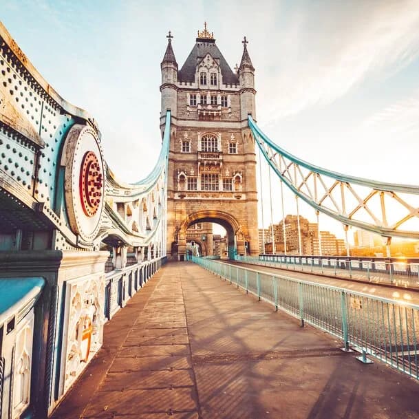 British elegance: cities and sea