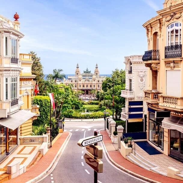 Glitz and glamour of the Riviera