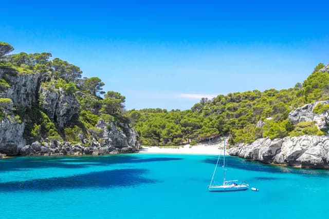 Deluxe Mediterranean island-hopping