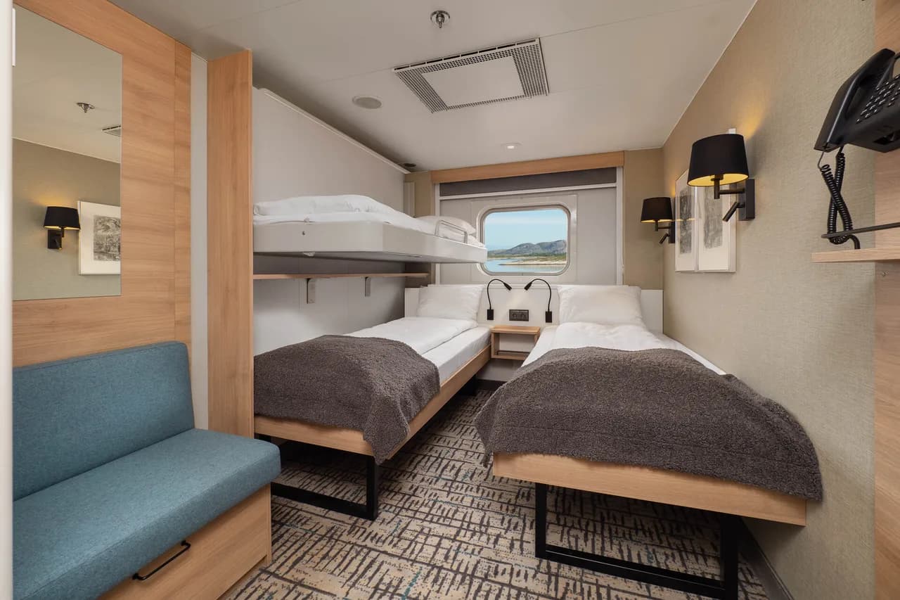 Triple on lower deck with window