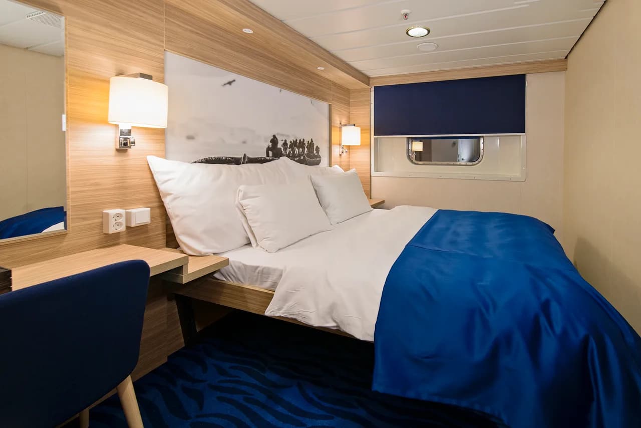 Double on promenade deck with window
