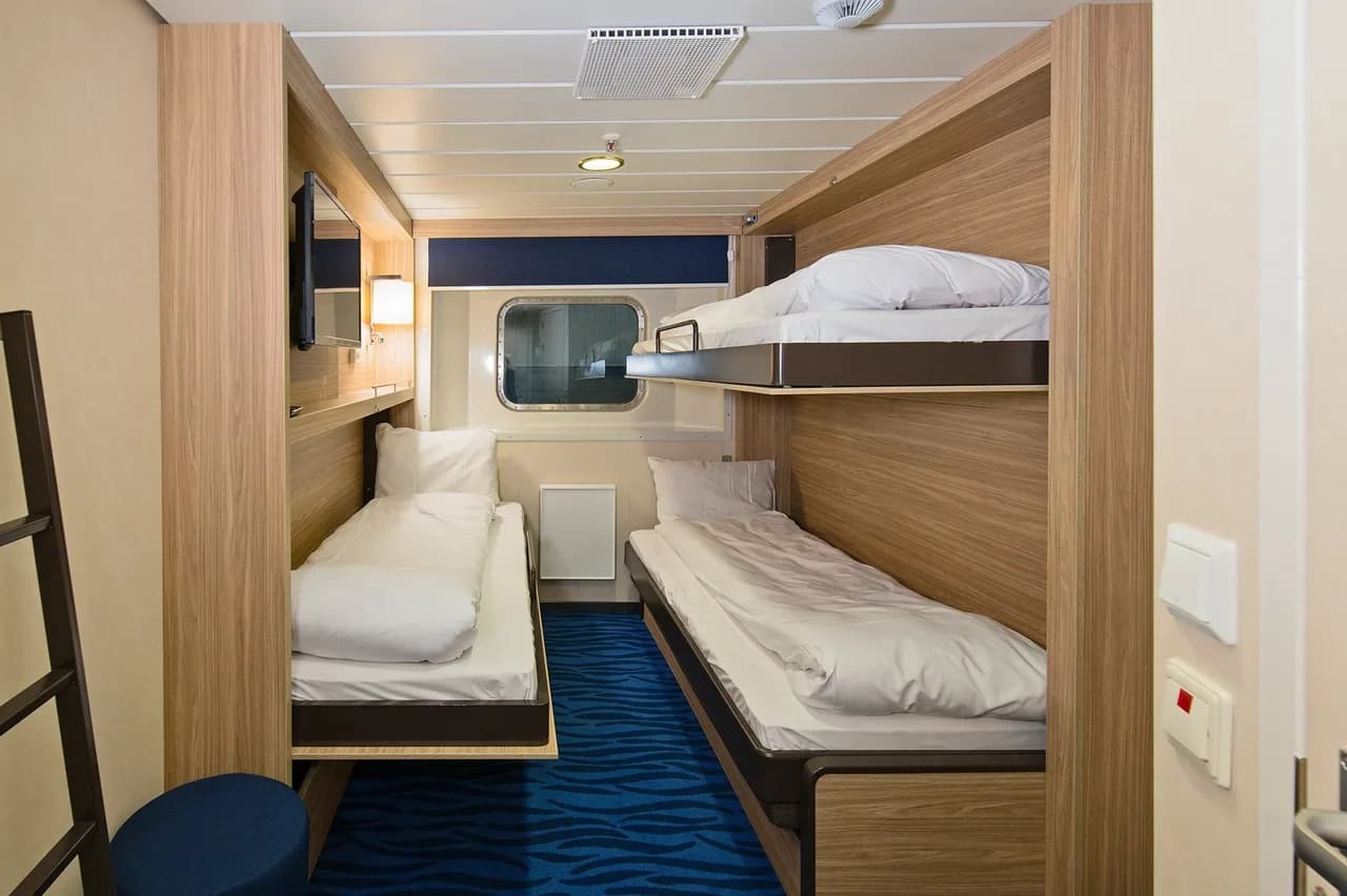 Triple on lower deck with window