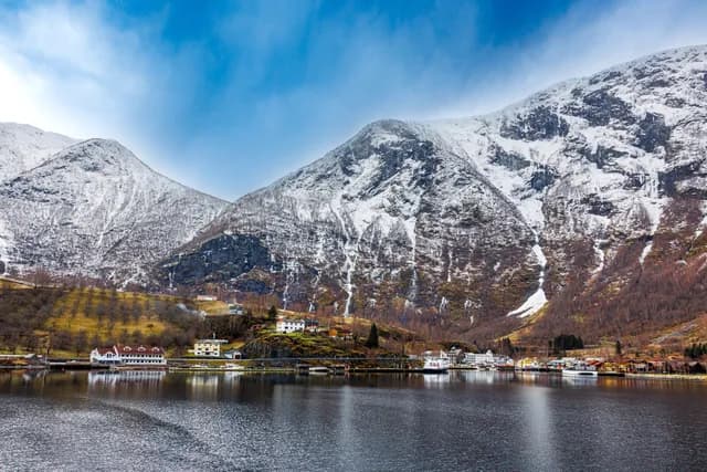 Follow the Northern Lights – Norway to Finland (Autumn 2027–Winter 2028)