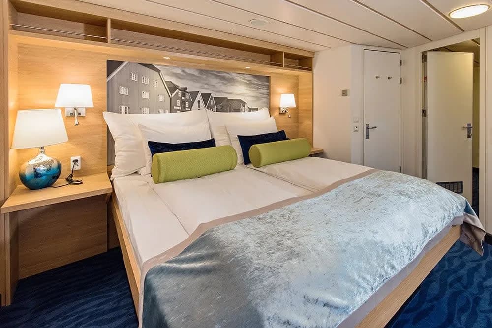 Suite on middle deck