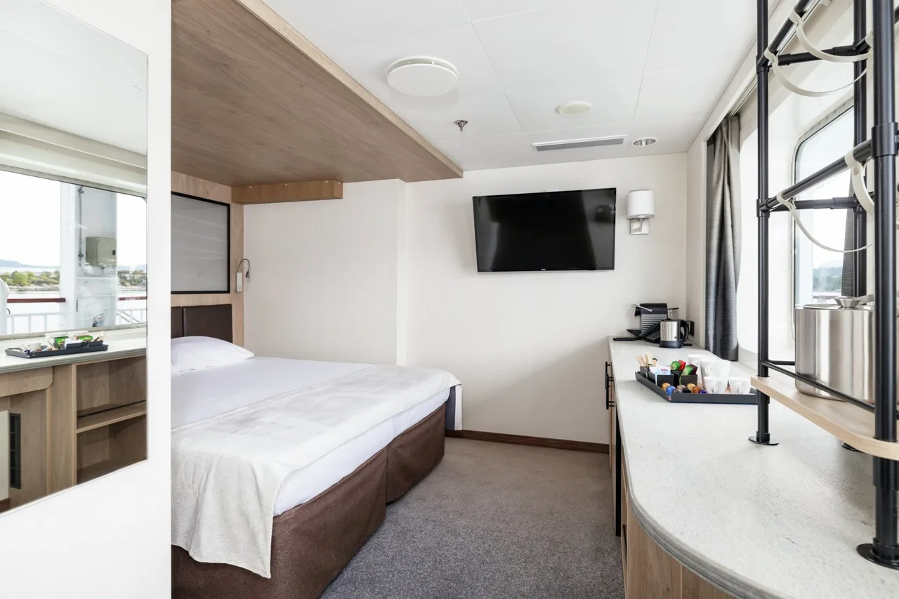 Mini suite on promenade deck