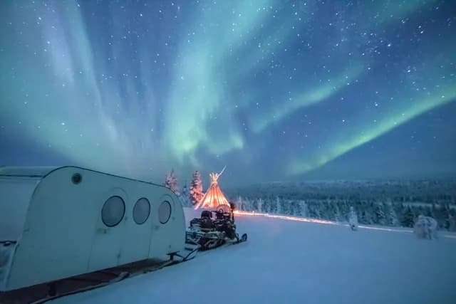 Savour the Northern Lights - Southbound