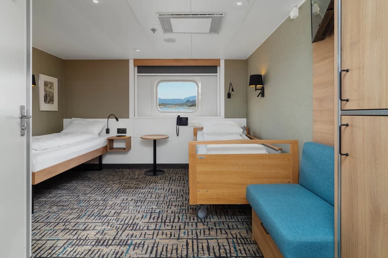 Accessible double on lower deck with window