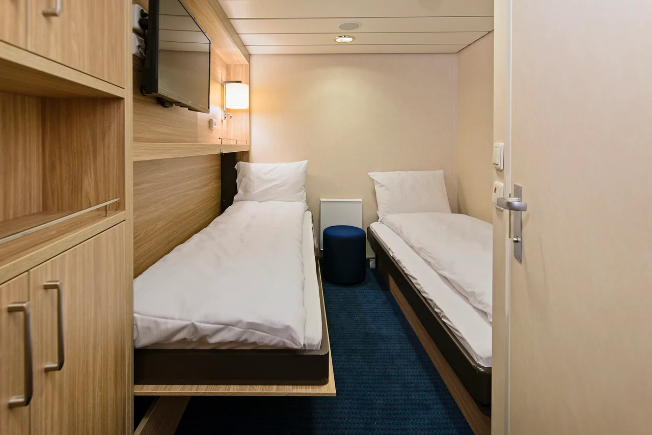 Twin on lower deck