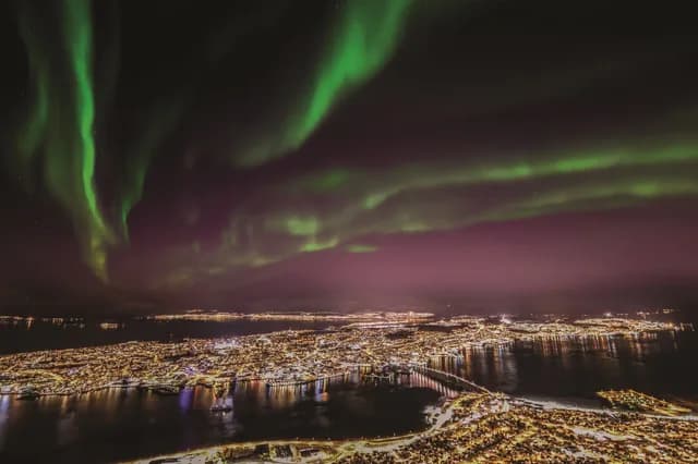 Follow the Northern Lights – Norway to Finland (Autumn 2026–Winter 2027)